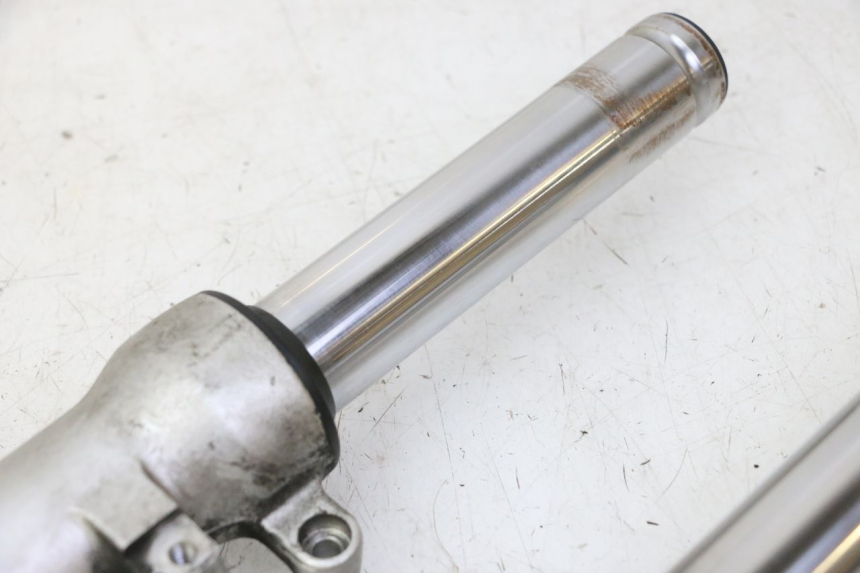 photo de FORKS LEG HONDA FES S-WING SWING ABS 125 (2007 - 2015) - Additional view of the item