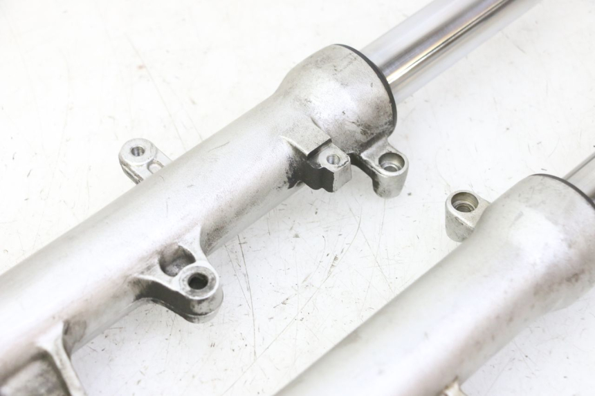 photo de FORKS LEG HONDA FES S-WING SWING ABS 125 (2007 - 2015) - High-resolution close-up