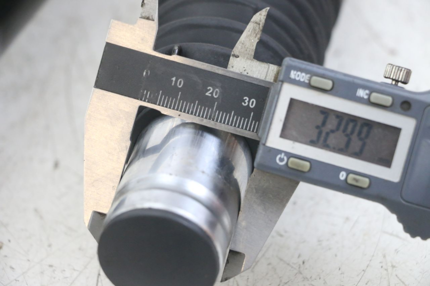 photo de FORK TUBE SYM FIDDLE 3 III 125 (2014 - 2020) - Zoom on usage condition