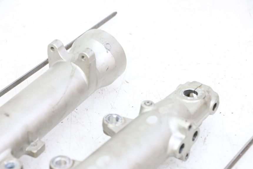 photo de FORKS LEG YAMAHA FJ 36Y 1100 (1984 - 1985) - Zoom on usage condition