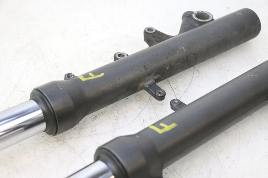 photo de FORKS LEG HONDA FJS SILVER WING SILVERWING 400 (2005 - 2008) - Supplementary product photo