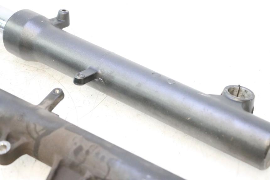 photo de FORKS LEG HONDA FJS SILVER WING SILVERWING 400 (2005 - 2008) - Alternative perspective