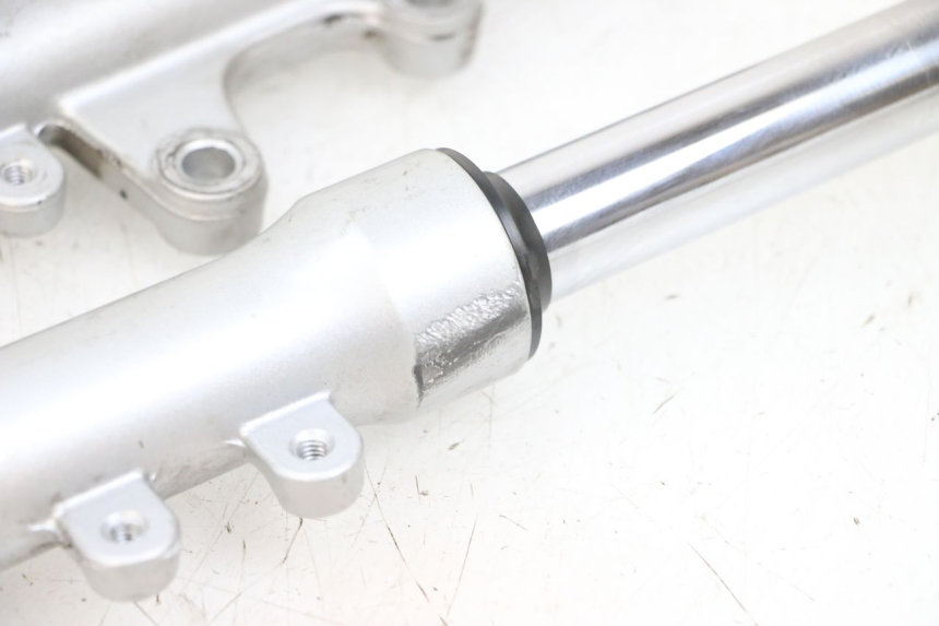 photo de FORKS LEG MBK FLIPPER 115 (2013 - 2017) - Alternative perspective