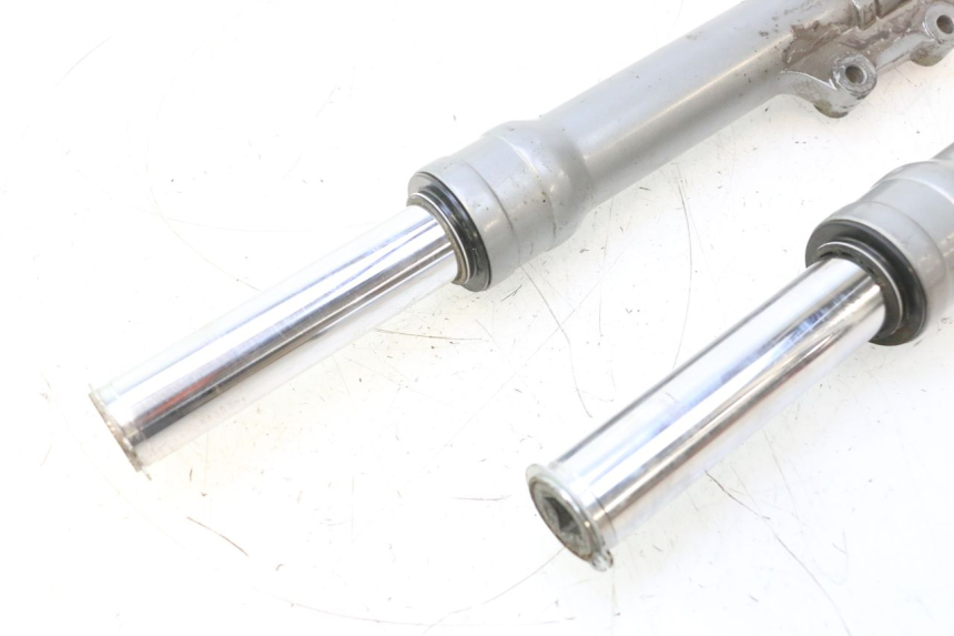 photo de FORK TUBE PIAGGIO FLY 2T 50 (2004 - 2017) - Additional view of the item