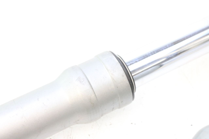 photo de FORK TUBE PIAGGIO FLY 2T 50 (2004 - 2017) - Technical close-up