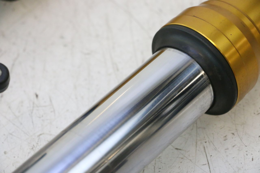 photo de FORKS LEG YAMAHA FZ8 800 (2010 - 2016) - High-resolution close-up
