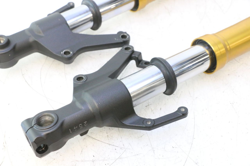 photo de FORKS LEG YAMAHA FZ8 800 (2010 - 2016) - Zoom on usage condition