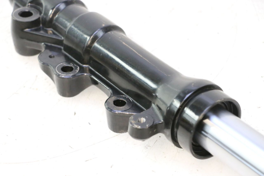 photo de LEFT FORKS LEG YAMAHA BW'S BWS 125 (2010 - 2013) - Distinctive features