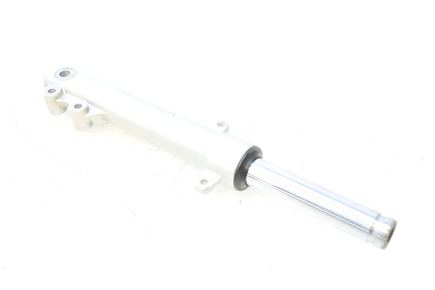 photo de LEFT FORKS LEG PEUGEOT KISBEE 4T 50 (2010 - 2017) - Surface and material condition