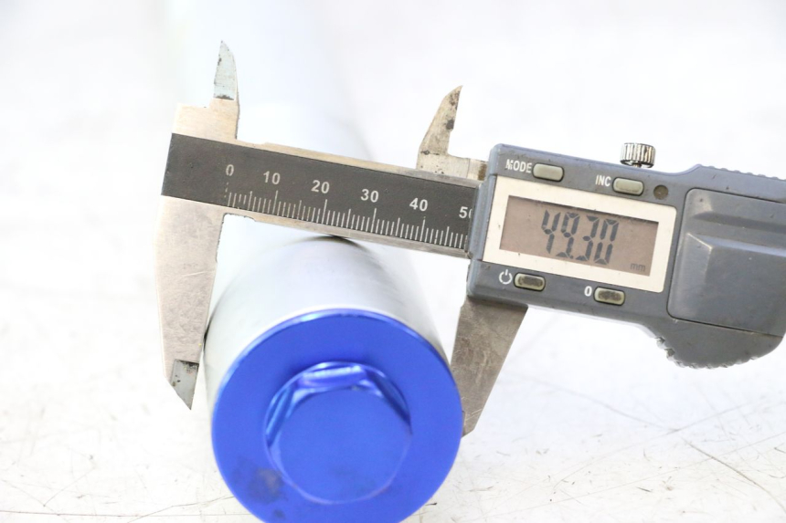 photo de LEFT FORKS LEG APOLLO RFZ 125 - Zoom on usage condition