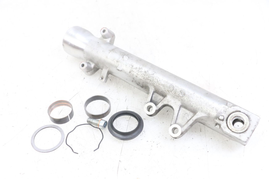 photo de LEFT FORK TUBE SUZUKI SV N 650 (1999 - 2002) - Zoom on usage condition
