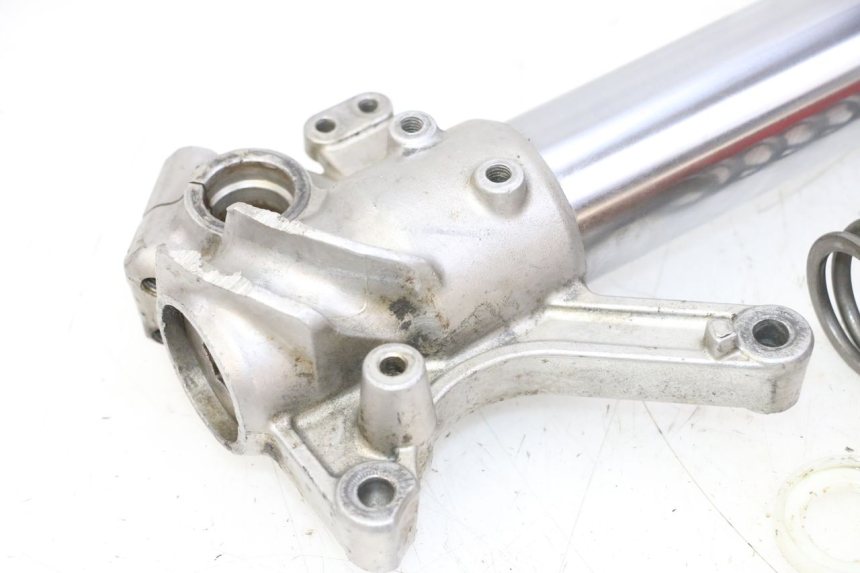 photo de LEFT FORKS LEG YAMAHA YZ 125 (1998 - 2005) - Supplementary product photo