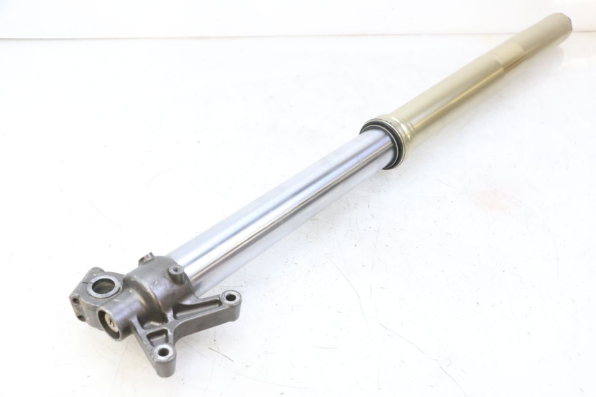 photo de LEFT FORKS LEG YAMAHA YZF YZ-F 450 (2014 - 2016) - Fixing points details