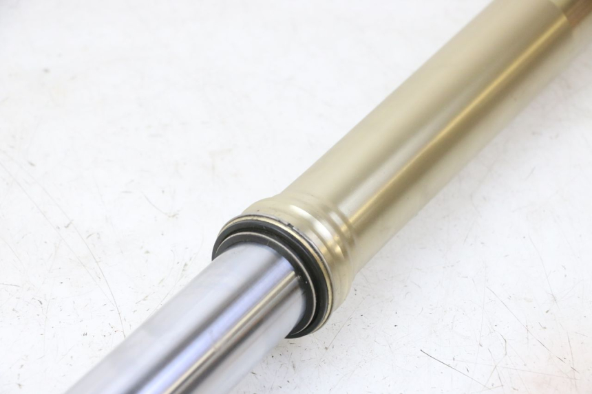 photo de LEFT FORKS LEG YAMAHA YZF YZ-F 450 (2014 - 2016) - Surface and material condition
