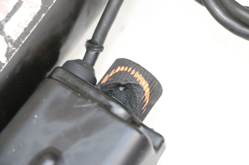 photo de FORKS LEG KAWASAKI GPX R WARBIRD 600 (1988 - 1993) - Detailed visual inspection