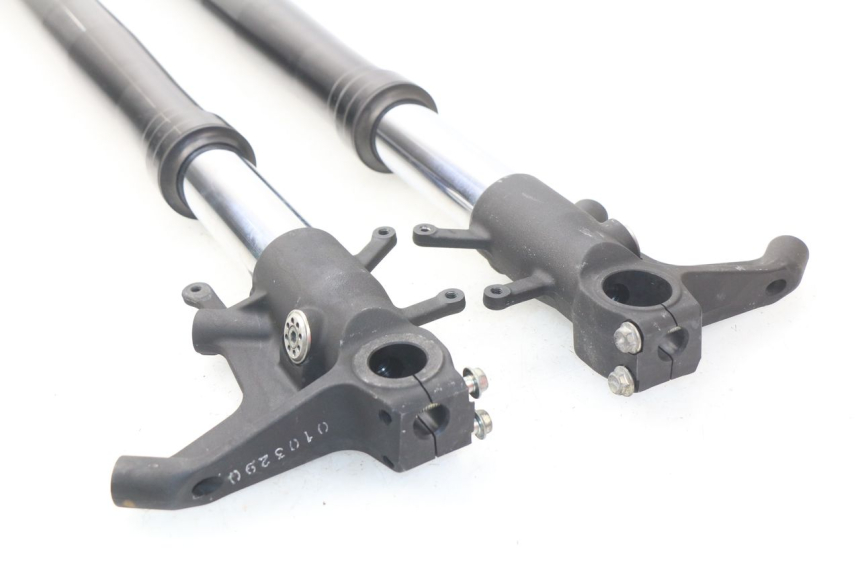 photo de FORKS LEG SUZUKI GSX-R GSXR K16 1000 (2012 - 2016) - Distinctive features