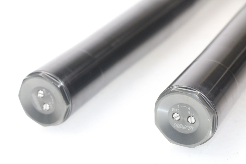 photo de FORKS LEG SUZUKI GSX-R GSXR K16 1000 (2012 - 2016) - Detailed visual inspection