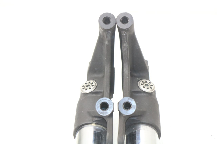 photo de FORKS LEG SUZUKI GSX-R GSXR K16 1000 (2012 - 2016) - Technical close-up