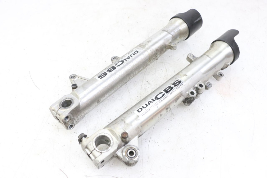photo de FORKS LEG HONDA CBR F 1000 (1993 - 1996) - Technical close-up