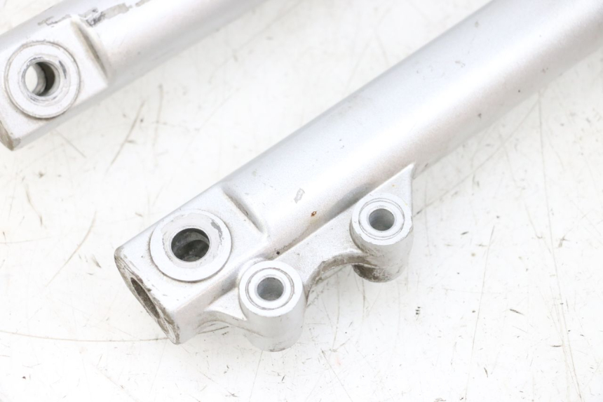 photo de FORKS LEG PEUGEOT KISBEE 2T 50 (2010 - 2017) - Checked used part