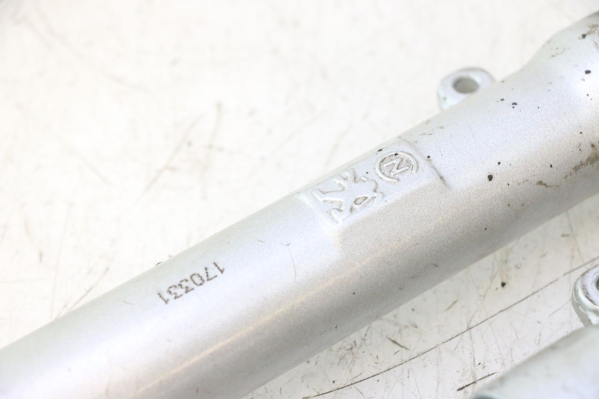 photo de FORKS LEG PEUGEOT KISBEE 2T 50 (2010 - 2017) - Checked used part