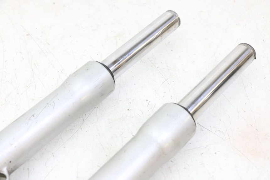 photo de FORKS LEG PIAGGIO LIBERTY 125 (1998 - 2008) - Additional view of the item