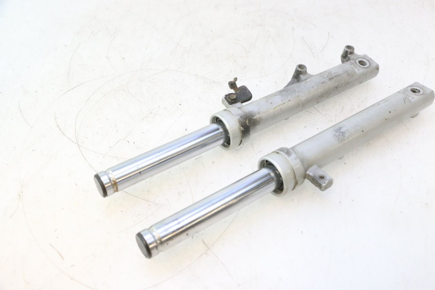 photo de FORKS LEG SYM MIO 50 (2005 - 2010) - Additional view of the item