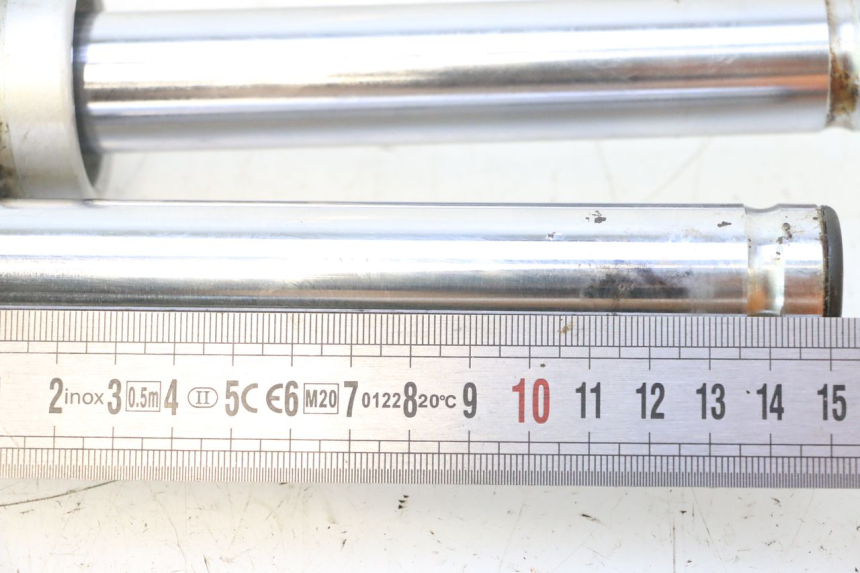 photo de FORKS LEG SYM MIO 50 (2005 - 2010) - Fixing points details