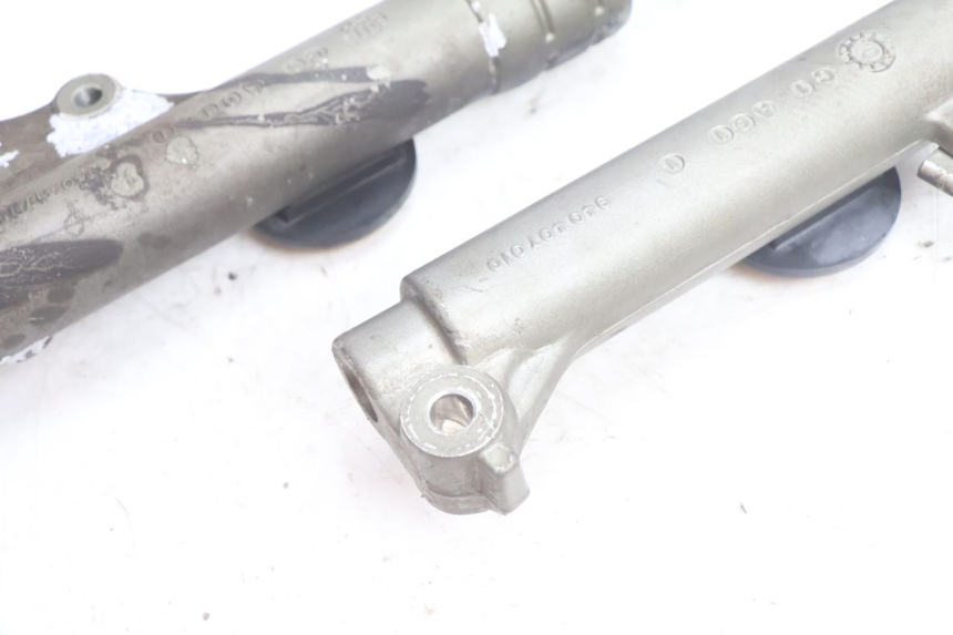 photo de FORKS LEG YAMAHA NEO'S NEOS 2T 50 (1998 - 2007) - Detailed visual inspection