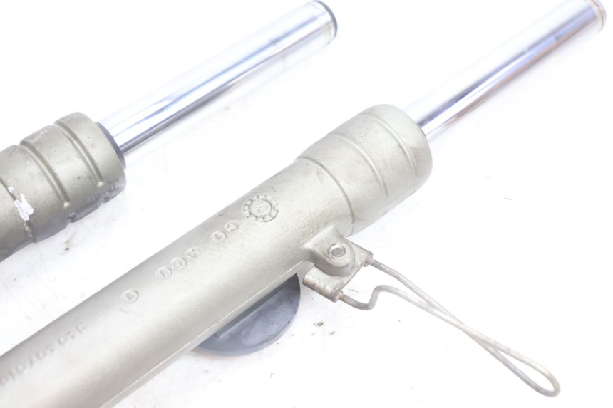 photo de FORKS LEG YAMAHA NEO'S NEOS 2T 50 (1998 - 2007) - Focus on structure