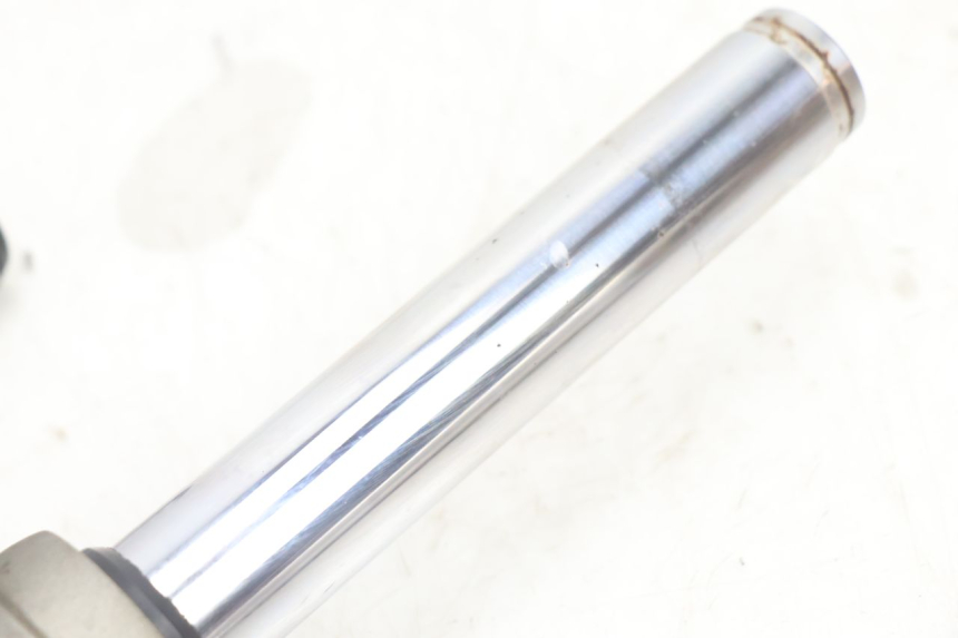 photo de FORKS LEG YAMAHA NEO'S NEOS 2T 50 (1998 - 2007) - Alternative angle
