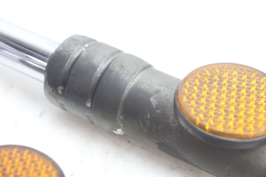 photo de FORKS LEG YAMAHA NEO'S NEOS 2T 50 (1998 - 2007) - Technical close-up