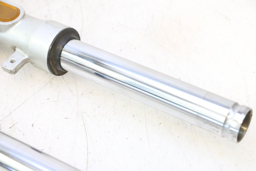 photo de FORKS LEG KYMCO LIKE 4T 50 (2019 - 2025) - Distinctive features