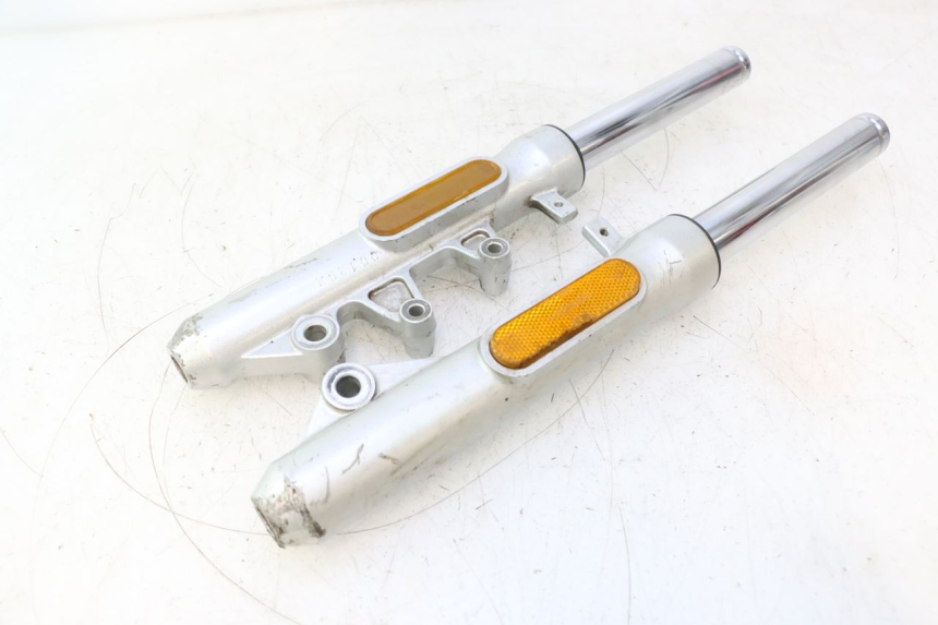 photo de FORKS LEG KYMCO LIKE 4T 50 (2019 - 2025) - Detailed visual inspection