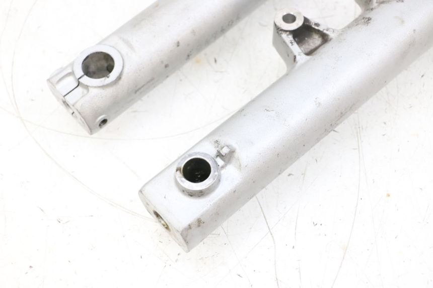 photo de FORKS LEG HONDA NSR R 125 (1994 - 2003) - Fixing points details