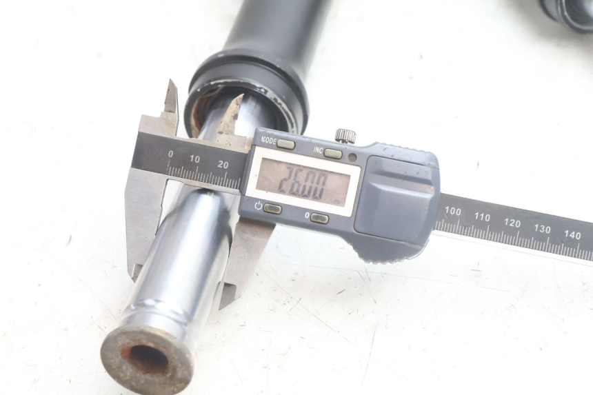 photo de FORKS LEG JM MOTORS OLDIES 4T 50 (2010 - 2020) - Focus on structure