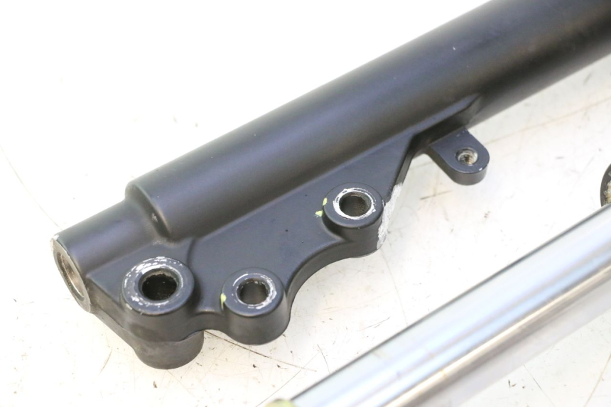 photo de FORKS LEG JM MOTORS OLDIES 4T 50 (2020 - 2026) - Focus on structure