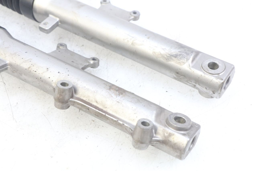 photo de FORK TUBE SYM ORBIT 2 4T 50 (2008 - 2017) - Technical close-up