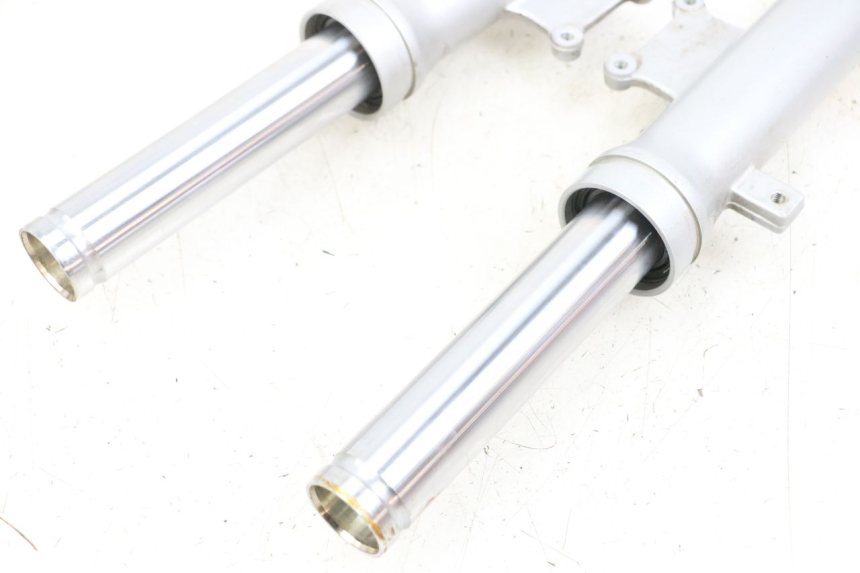 photo de Fork tube SYM ORBIT 50 (2008 - 2010) - Technical close-up