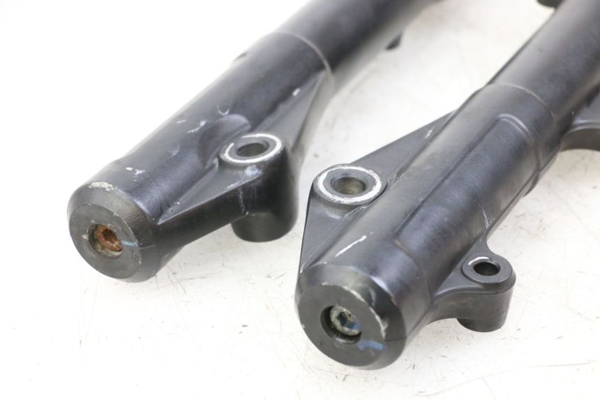 photo de FORKS LEG HONDA PCX (JF57/JF64) 125 (2014 - 2018) - Distinctive features