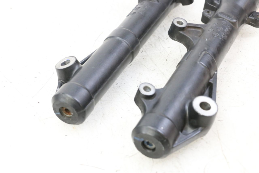 photo de FORKS LEG HONDA PCX (JF57/JF64) 125 (2014 - 2018) - Fixing points details