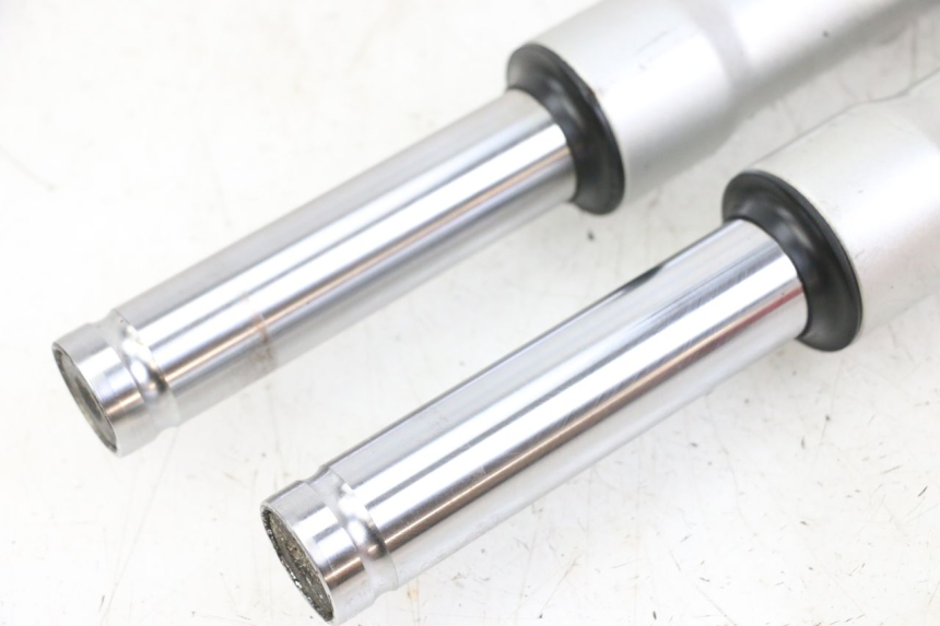 photo de FORKS LEG PIAGGIO LIBERTY IGET 4T 50 (2021 - 2025) - Surface and material condition