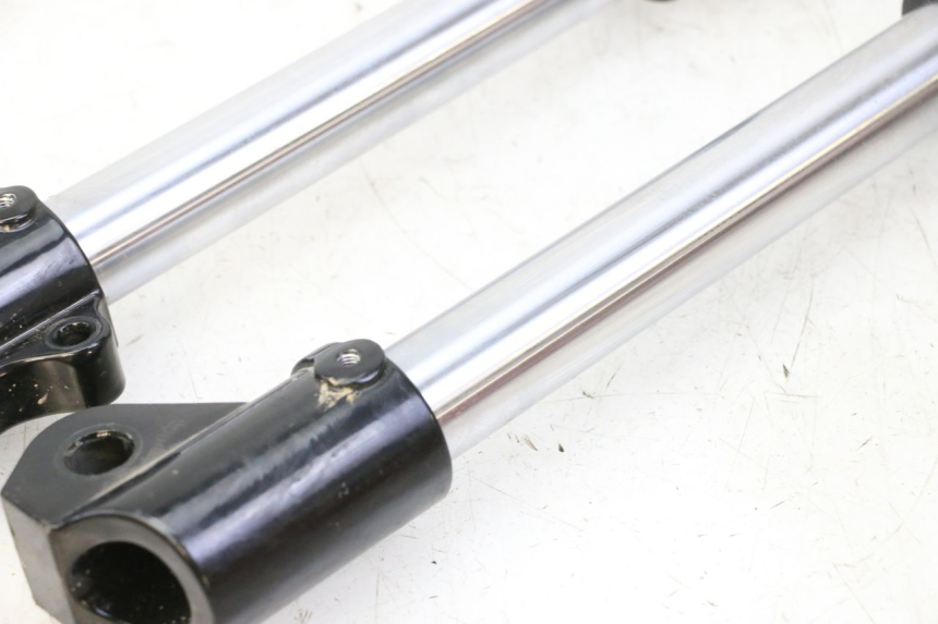 photo de FORKS LEG APOLLO RFZ 125 - Component zoom
