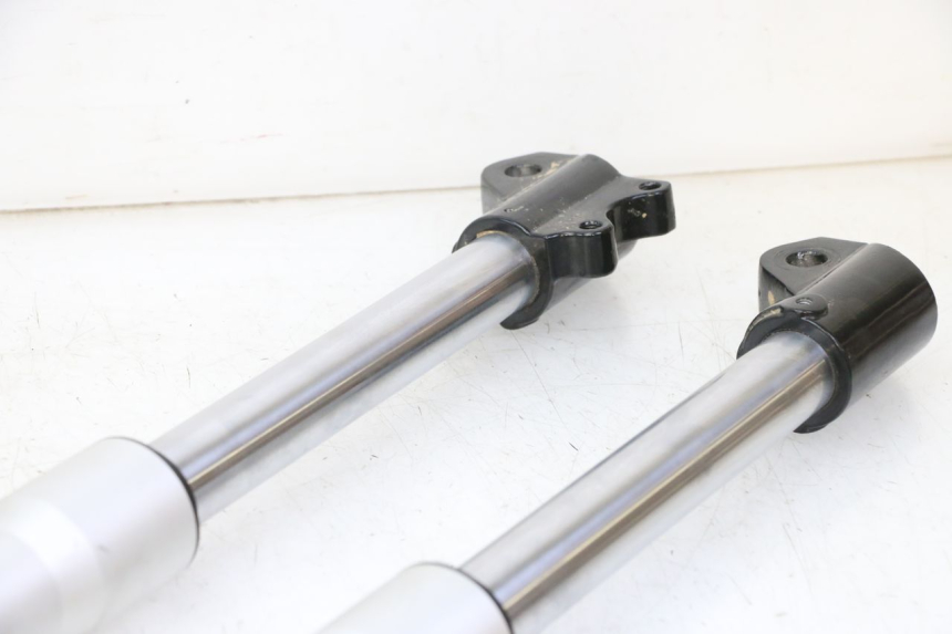 photo de FORKS LEG APOLLO RFZ 125 - Fixing points details