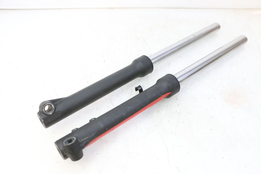 photo de FORKS LEG APOLLO RFZ 125 - Component detail