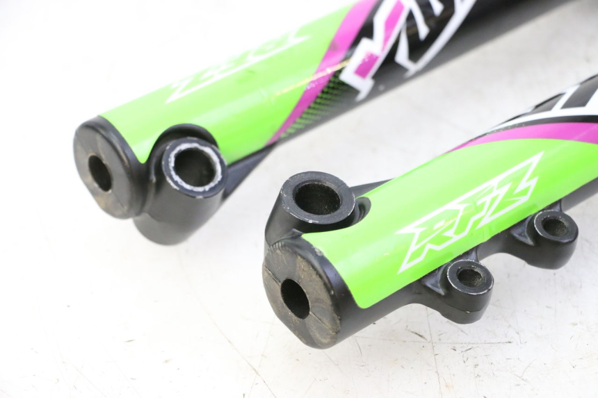 photo de FORKS LEG APOLLO RFZ 125 - Distinctive features