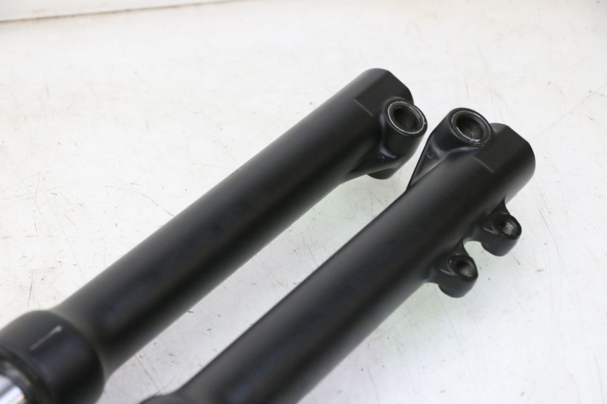 photo de FORKS LEG APOLLO RFZ 125 - Technical close-up