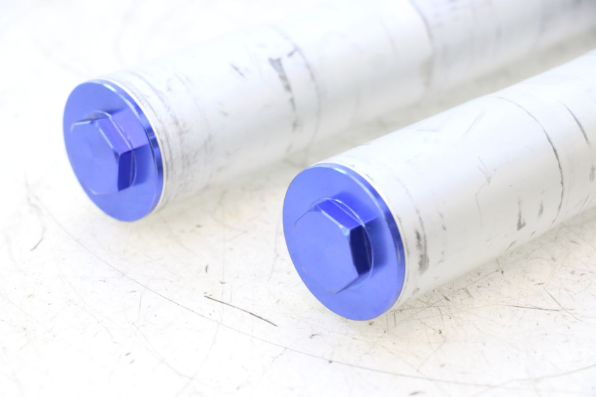 photo de FORK TUBE APOLLO RFZ 150 - Detailed visual inspection