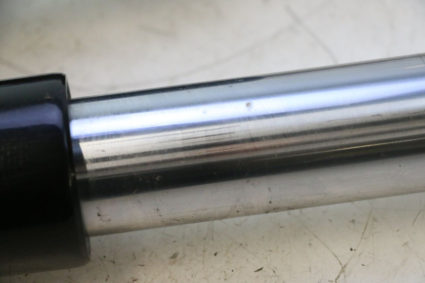 photo de FORKS LEG HARLEY DAVIDSON ROAD GLIDE FLTRXSE 1920 (2018 - 2022) - Fixing points details