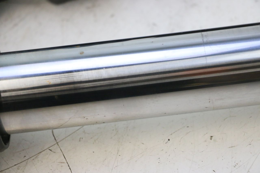 photo de FORKS LEG HARLEY DAVIDSON ROAD GLIDE FLTRXSE 1920 (2018 - 2022) - Markings and original references